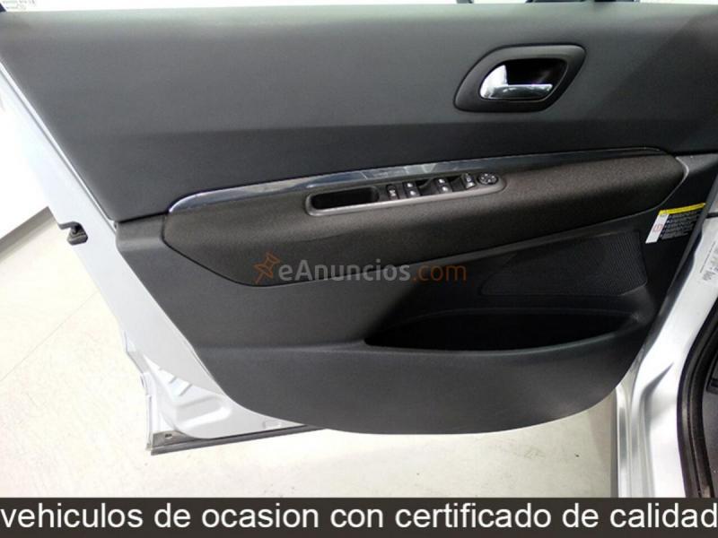 Peugeot 3008 1.6 HDI Premium 