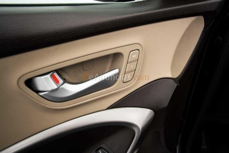 Hyundai Santa Fe 2.2 CRDI 4WD 198CV 