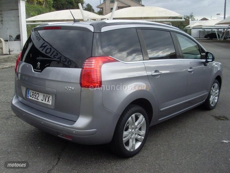 Peugeot 5008 PEUGEOT  HDI STYLE  7PLAZAS de 2016 con 120.773 Km por 14.000 EUR. en Pontevedra