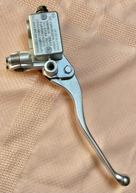 Toberas admisión culata pistones jinlun Faztec 125