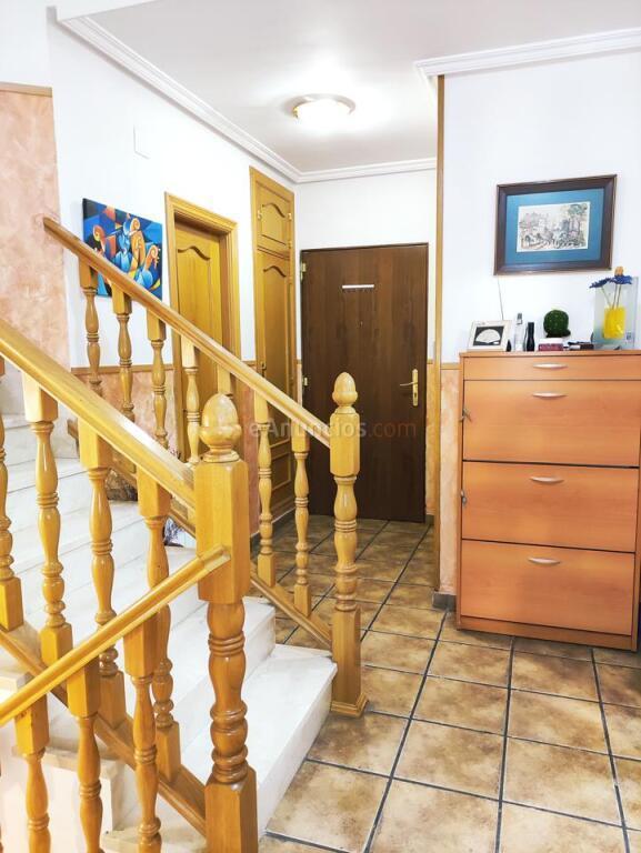 CHALET PAREADO EN URBANIZACIÓN SALAMANCA