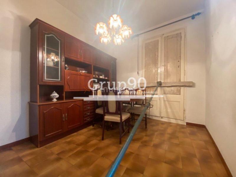 Casa esquinera en el centro de Remolins