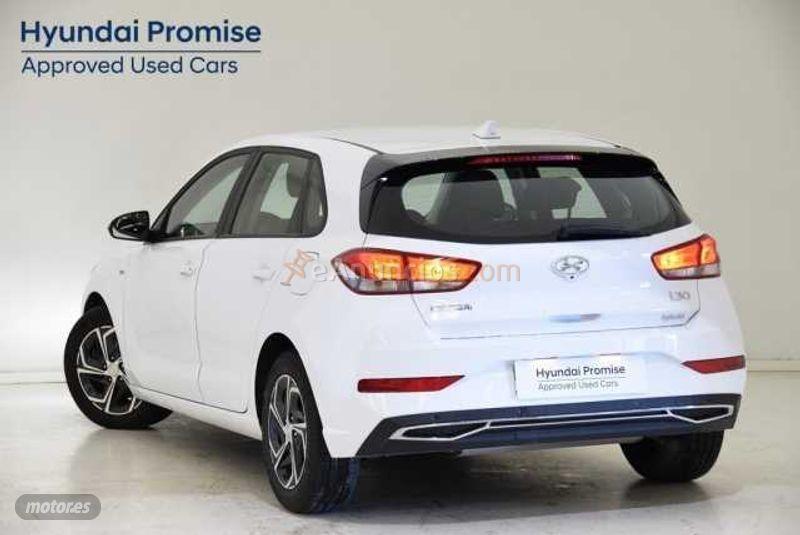 Hyundai i30 I30 5P TGDI 1.0 120CV 48V KLASS de 2021 con 18.957 Km por 18.600 EUR. en Alicante