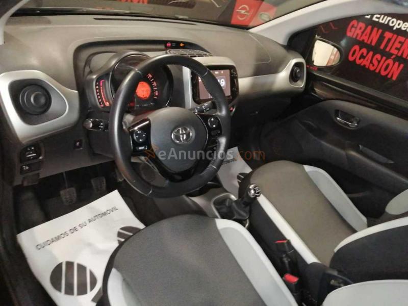 Toyota Aygo 1.0VVT-I X-PLAY 70CV 