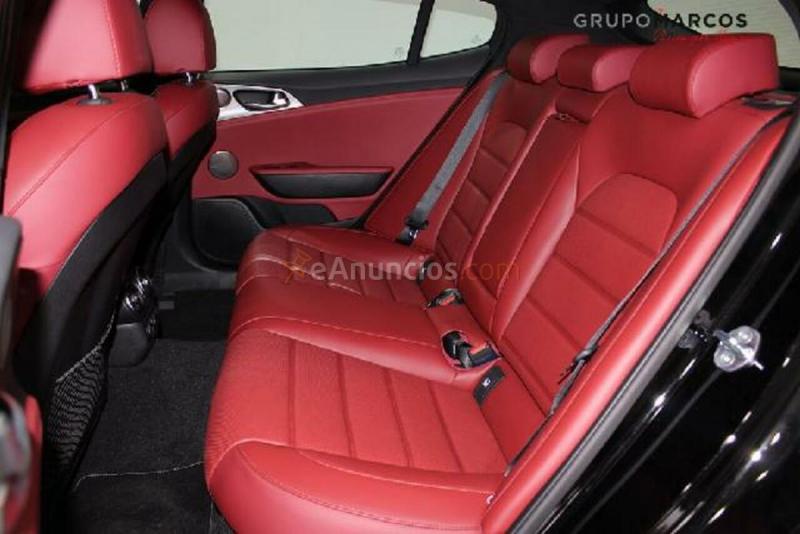 Kia Stinger 3.3 T-GDi GT 4x4 (Sports)