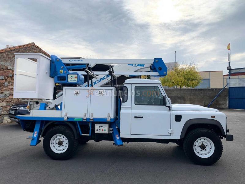 Land-Rover Defender 130 TD4 CESTA ELEVADORA 