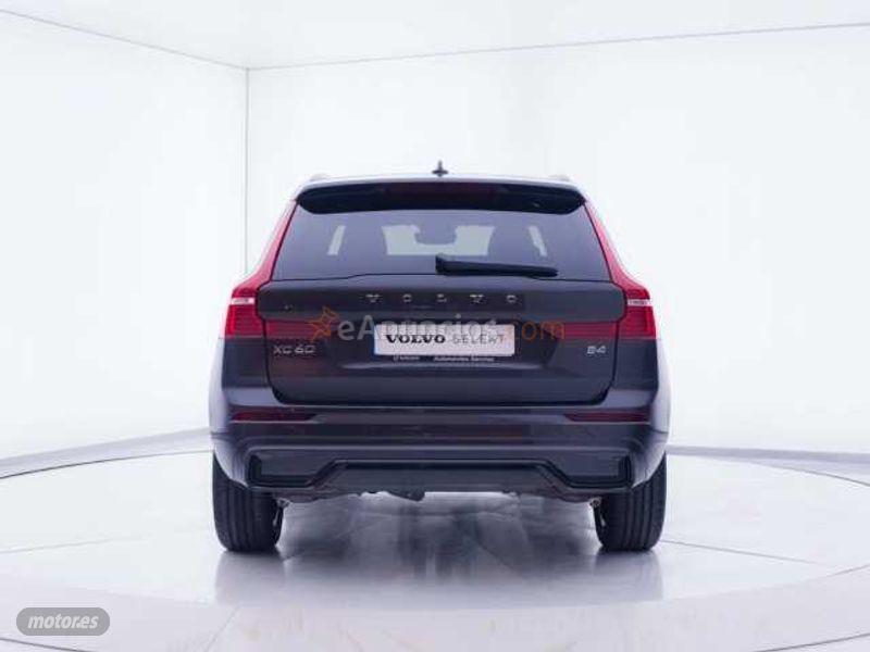 Volvo XC 60 XC60 B4 mild-hybrid (Diesel) R-Design Automatico de 2021 con 10 Km por 52.900 EUR. en Zaragoza