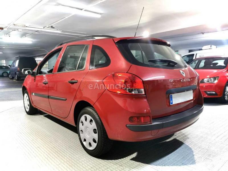 Renault Clio Grand Tour RESERVADO1.2 Aunthentique 75cv. Impecable . 