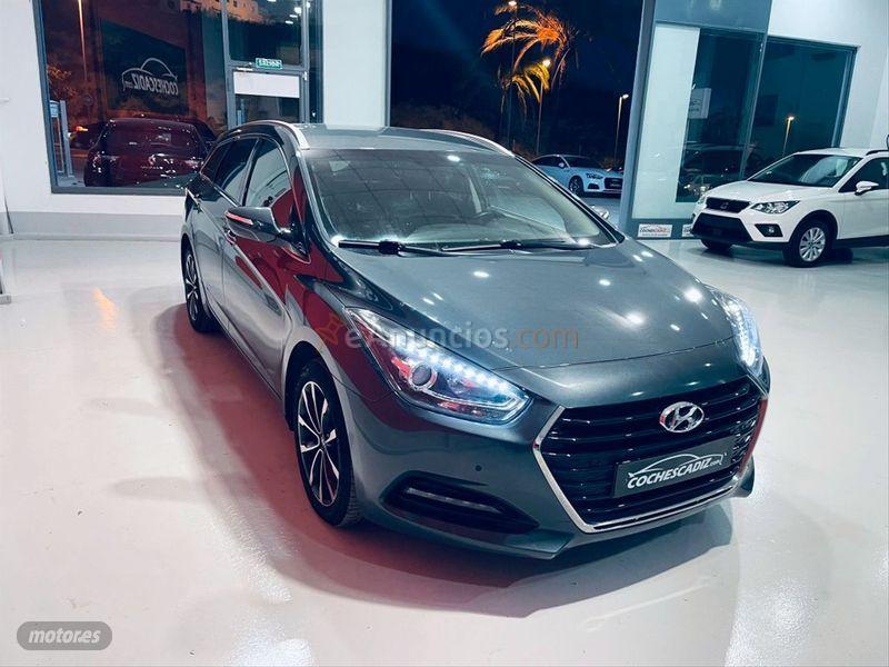 Hyundai i40 CW 1.7 CRDi 85kW 115CV BlueDrive Link de 2017 con 110.000 Km por 13.900 EUR. en Cadiz