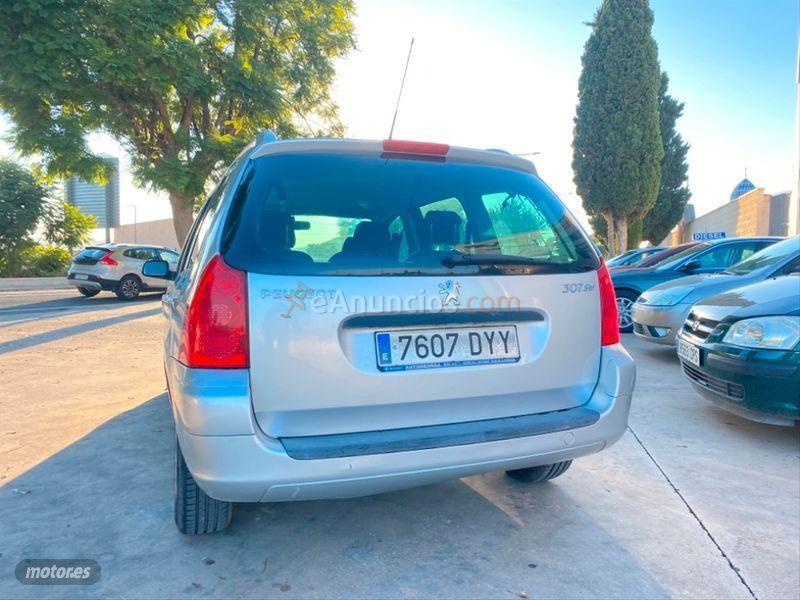 Peugeot 307 SW 1.6 de 2006 con 97.000 Km por 3.500 EUR. en Alicante