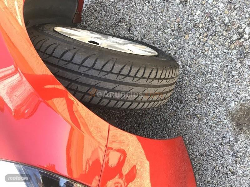 Renault Clio Authentique  1.2  16v 75CV de 2013 con 46.600 Km por 7.800 EUR. en Ciudad Real