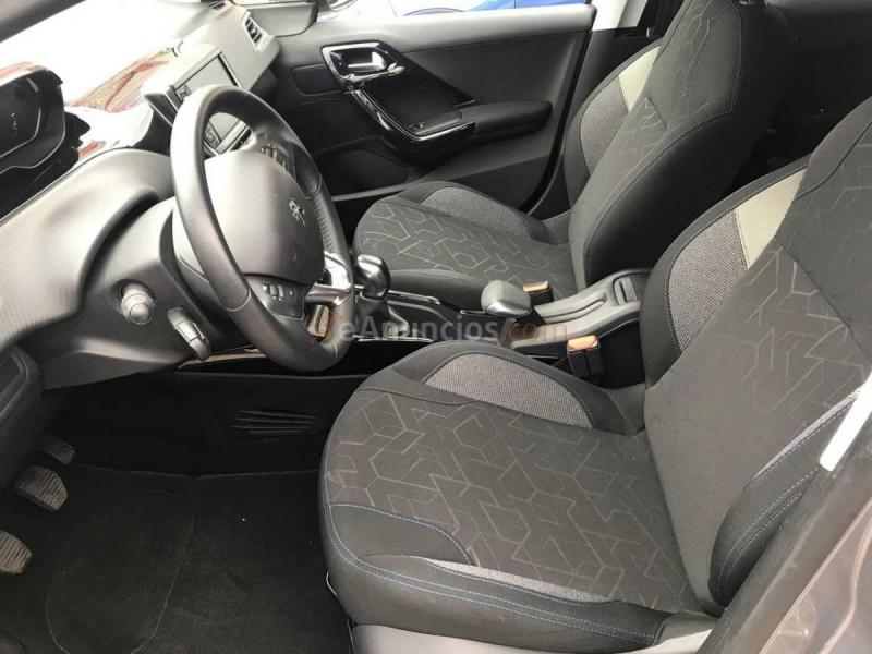 Peugeot 2008 1.2 VTI STYLE  