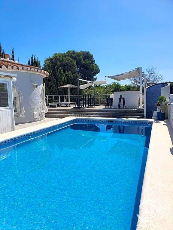 ESTUPENDO CHALET CON  BONITAS VISTAS AL MAR