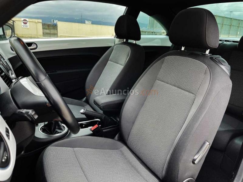 Volkswagen Beetle 1.2 TSi CUP con NAVEGADOR, TECHO PANORÁMICO...