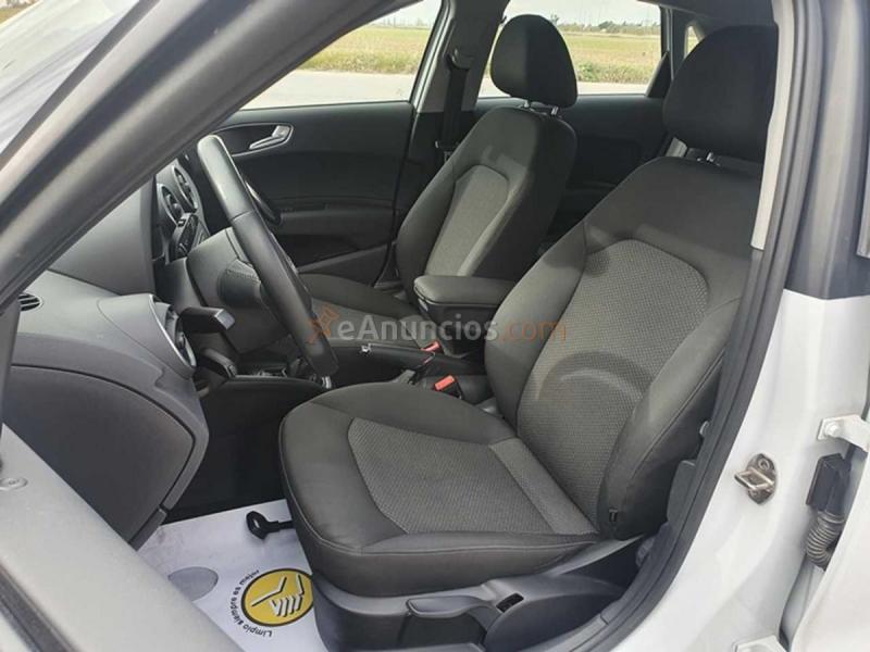 Audi A1  Sportback Sportback 1.6 TDI Adrenalin 