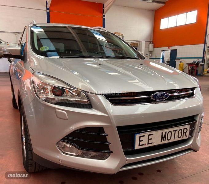 Ford Kuga 2.0 TDCi 140 4x4 Trend de 2013 con 154.000 Km por 15.490 EUR. en Soria