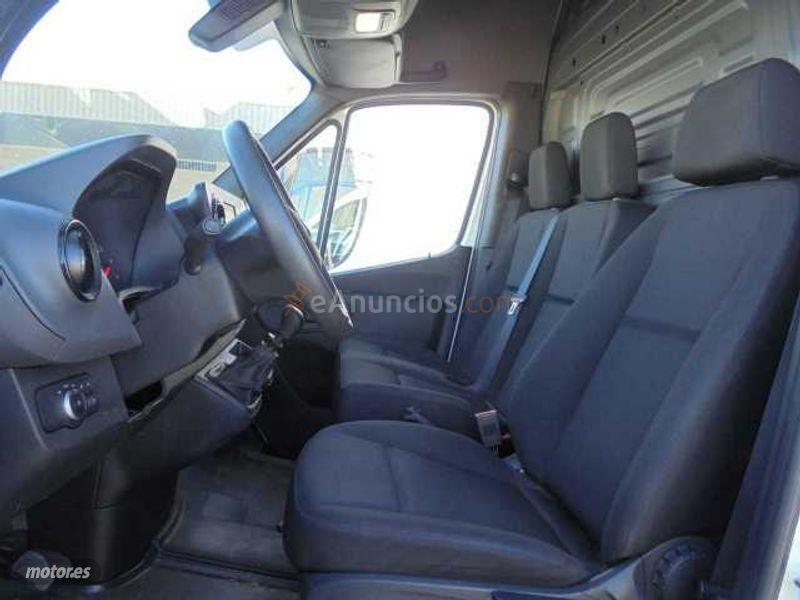 Mercedes Sprinter Furgon 311 CDI Largo 3.5T T.ALTO + Soporte Smartphone y Sistema Multimedia MBUX de 2019 con 146.781 Km por 27.990 EUR. en Madrid
