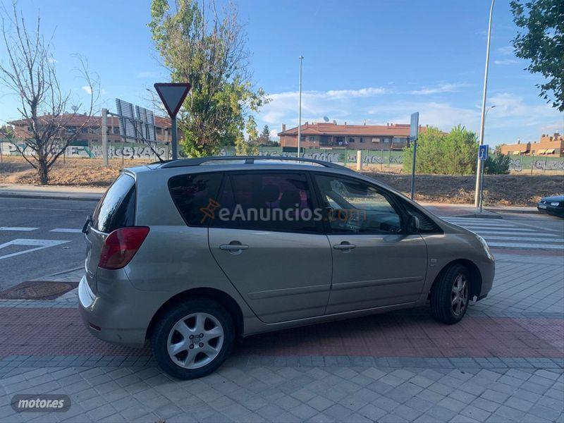 Toyota Corolla Verso 1.8 VVTi Linea Sol de 2003 con 219.811 Km por 3.150 EUR. en Madrid