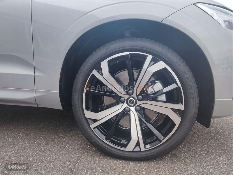 Volvo XC 60 2.0 T6 AWD Recharge RDesign Auto de 2021 con 10 Km por 60.900 EUR. en Salamanca