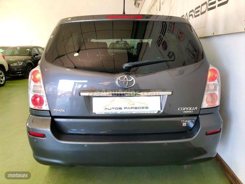 Toyota Corolla Verso 2.2 D4D 136cv Sol de 2008 con 204.000 Km por 4.999 EUR. en Badajoz