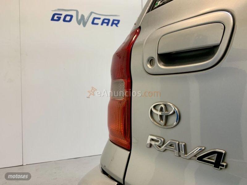 Toyota RAV 4 2.0 VVTi Sol 4X4 de 2002 con 153.246 Km por 5.290 EUR. en Madrid