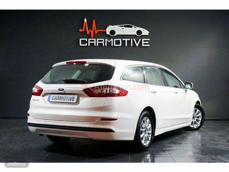 Ford Mondeo SB 2.0TDCI Business 150 de 2017 con 121.797 Km por 14.650 EUR. en Madrid