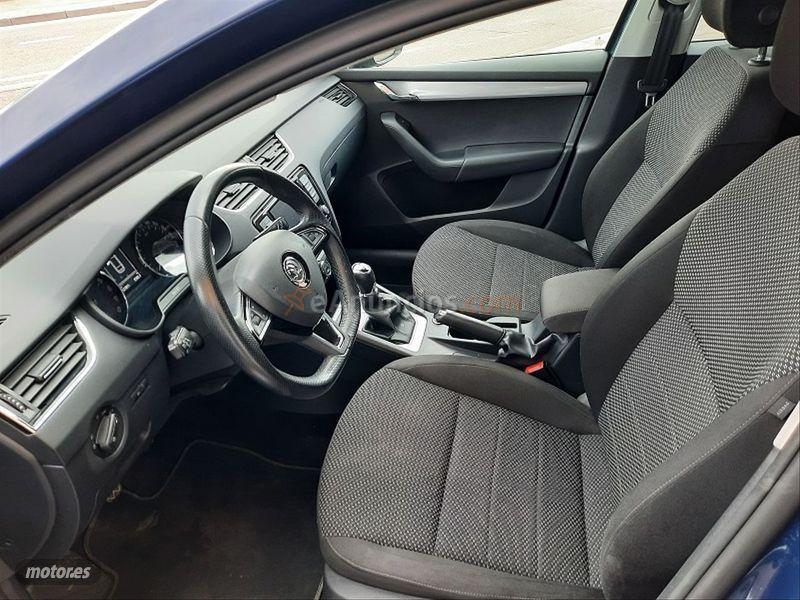 Skoda Octavia Combi 1.6 TDI 81KW 110 Ambit.Greenline de 2016 con 122.000 Km por 11.200 EUR. en Palencia