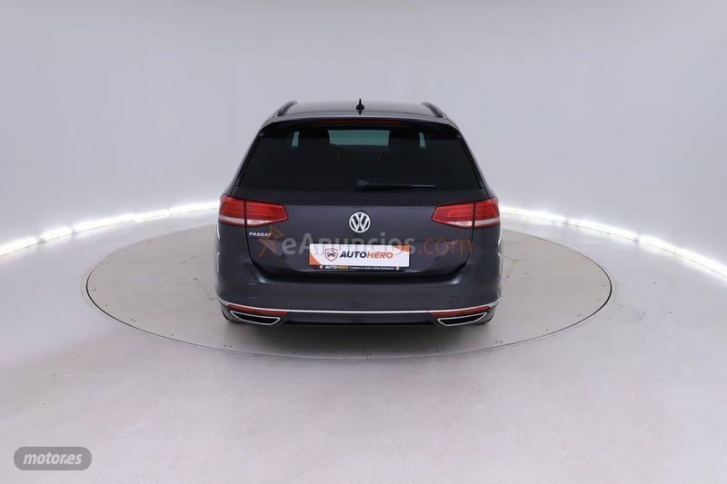 Volkswagen Passat Advance 2.0 TDI 110kW 150CV Variant de 2019 con 74.867 Km por 23.599 EUR. en Malaga