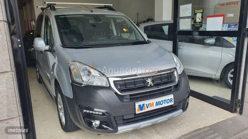 Peugeot Partner TEPEE Active 1.2 PureTech 110 de 2016 con 130.000 Km por 10.900 EUR. en Las Palmas
