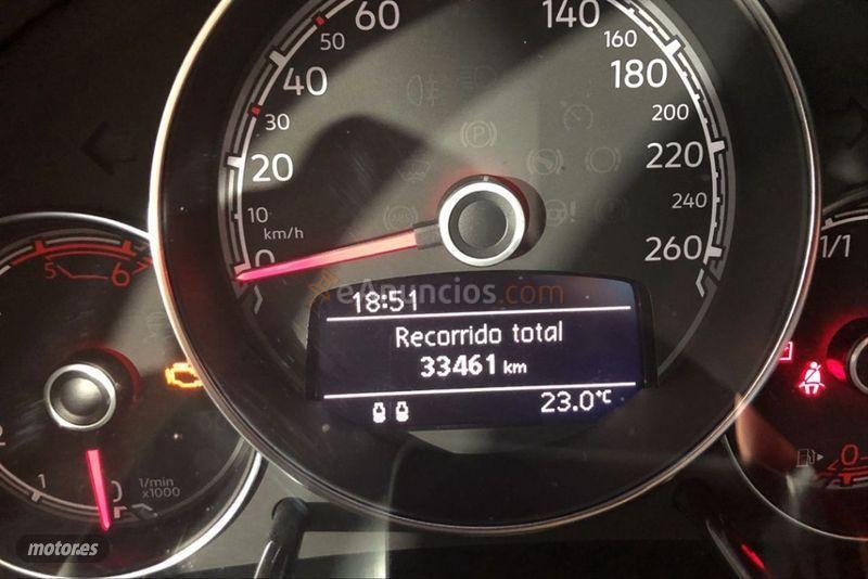 Volkswagen Beetle Beetlemania 2.0 TDI 81kW 110CV Cabrio de 2017 con 33.461 Km por 23.500 EUR. en Valencia