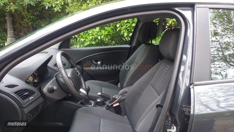 Renault Megane Sport Tourer Business dCi 110 eco2 de 2010 con 199.000 Km por 3.900 EUR. en Burgos