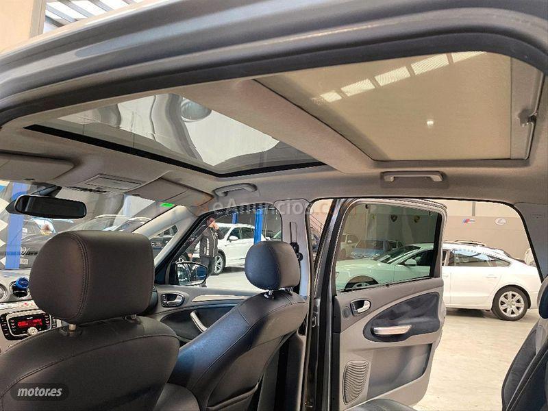 Ford S-Max 2.0 TDCi Titanium de 2008 con 239.000 Km por 7.999 EUR. en Salamanca