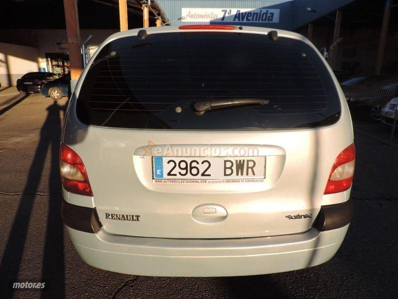 Renault Megane SCENIC EXPRESSION 1.9DCI de 2002 con 204.000 Km por 1.300 EUR. en Badajoz