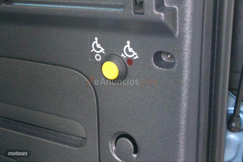 Renault Kangoo Combi M1AC 5p dCi 66kW 90CV Euro 6 de 2017 con 29.000 Km por 15.800 EUR. en Las Palmas