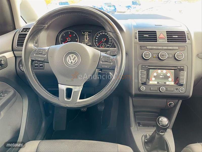 Volkswagen Touran 1.6 TDI 105cv Business de 2014 con 156.535 Km por 13.990 EUR. en Alicante