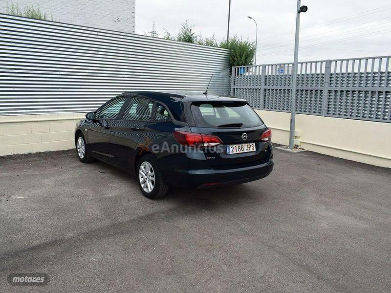 Opel Astra 1.6 CDTi 110 CV Selective ST de 2016 con 108.000 Km por 9.390 EUR. en Madrid