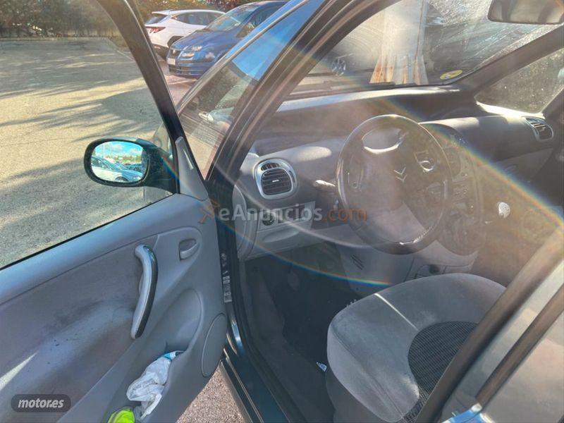 Citroen Xsara Picasso 1.6 HDi 110 Exclusive de 2010 con 270.000 Km por 3.499 EUR. en Madrid