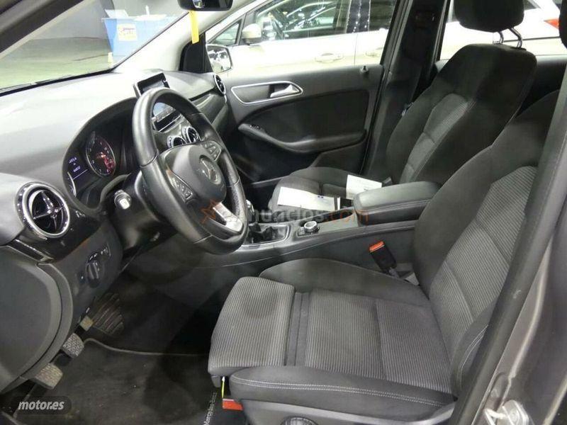 Mercedes Clase B B 180 d de 2016 con 66.832 Km por 17.790 EUR. en Madrid