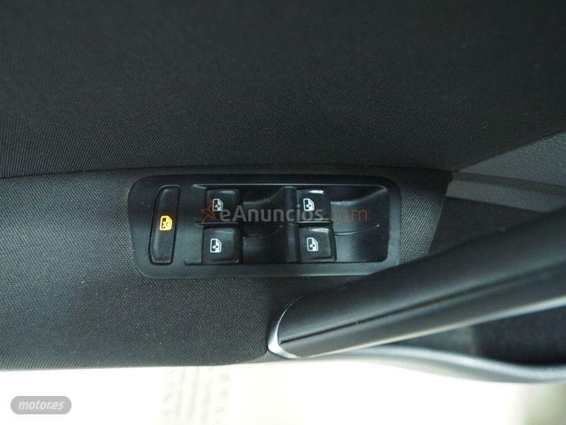 Volkswagen Golf Variant Edition 1.6 TDI 110CV BMT de 2016 con 130.790 Km por 12.990 EUR. en Madrid