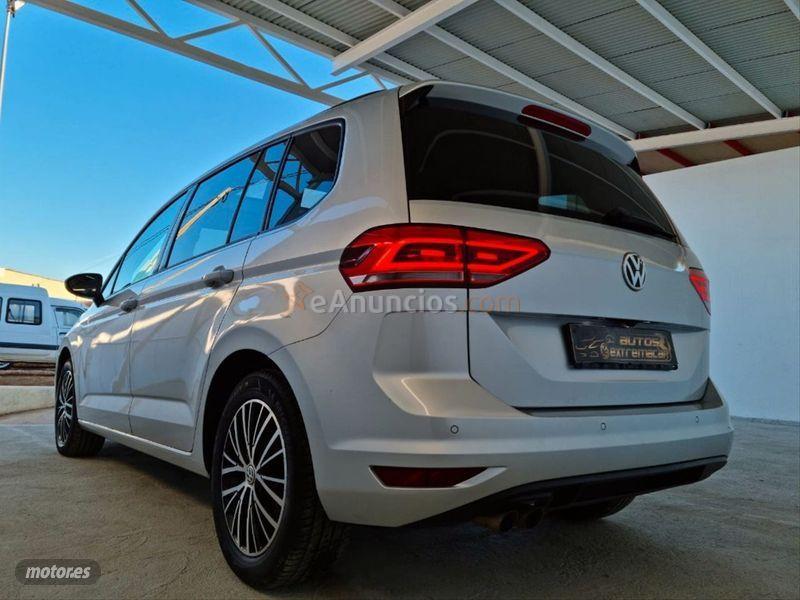 Volkswagen Touran Advance 2.0 TDI 110kW 150CV DSG de 2017 con 128.789 Km por 21.499 EUR. en Badajoz