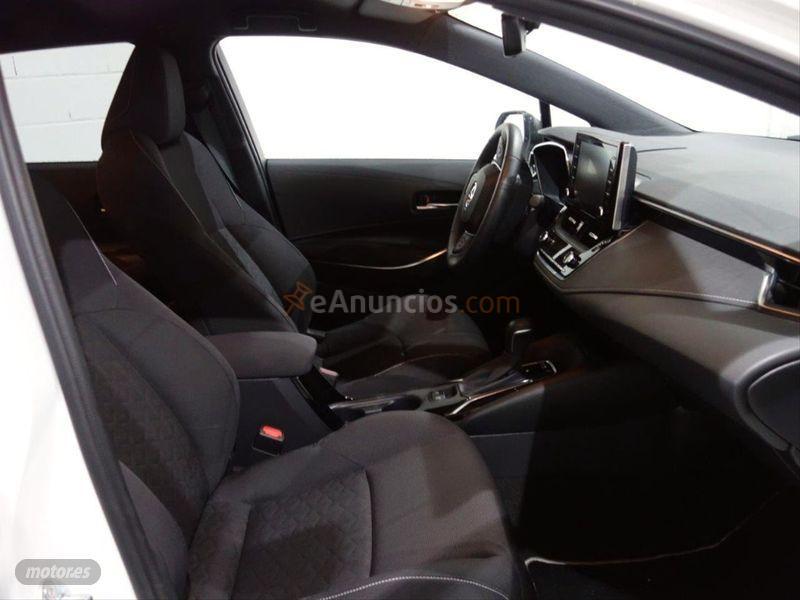 Toyota Corolla 1.8 125H ACTIVE TECH ECVT TOU SPORT de 2021 con 23.000 Km por 23.200 EUR. en Madrid