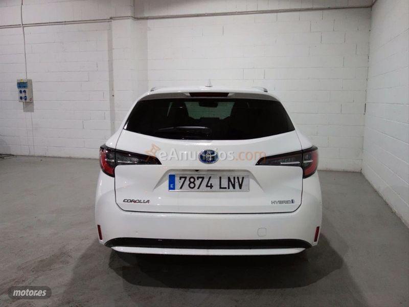 Toyota Corolla 1.8 125H ACTIVE TECH ECVT TOU SPORT de 2021 con 23.000 Km por 23.200 EUR. en Madrid