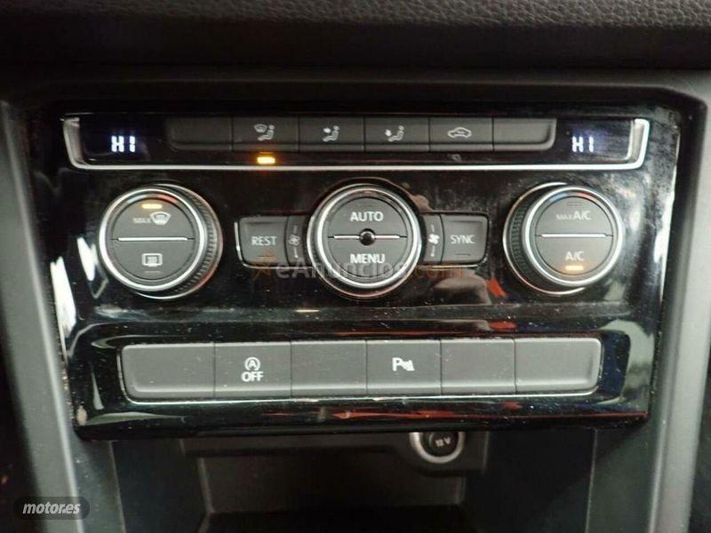 Volkswagen Touran Sport 2.0 TDI 110kW 150CV de 2017 con 124.722 Km por 21.790 EUR. en Madrid