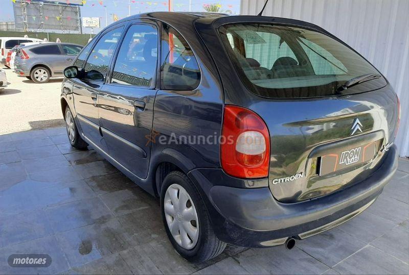 Citroen Xsara Picasso 2.0 HDI de 2002 con 233.000 Km por 2.550 EUR. en Alicante