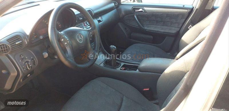 Mercedes Clase C C 270 CDI ELEGANCE de 2001 con 270.000 Km por 2.890 EUR. en Alicante