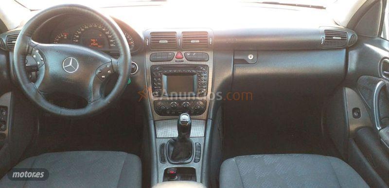 Mercedes Clase C C 270 CDI ELEGANCE de 2001 con 270.000 Km por 2.890 EUR. en Alicante