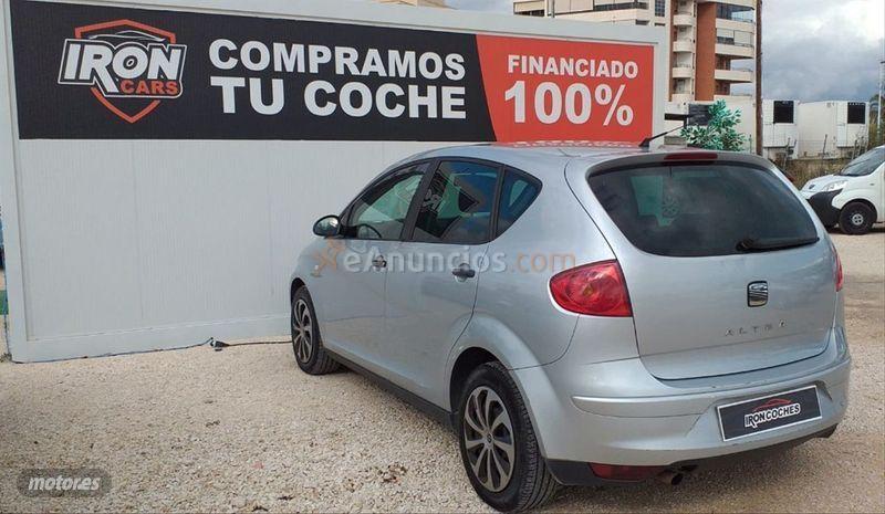 Seat Altea 1.6 102cv Reference de 2007 con 215.000 Km por 3.800 EUR. en Alicante