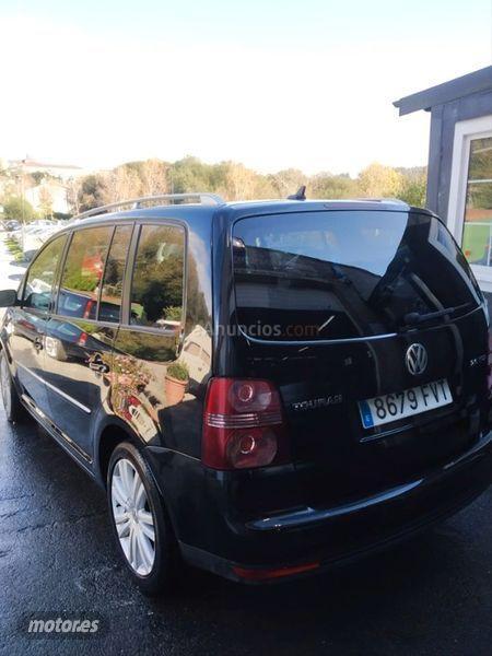 Volkswagen Touran 2.0 TDI 170 DSG Highline de 2007 con 260.000 Km por 6.500 EUR. en La Coruna