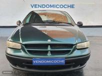 Chrysler Voyager LE 3.8 AWD de 2000 con 104.000 Km por 2.900 EUR. en Valencia