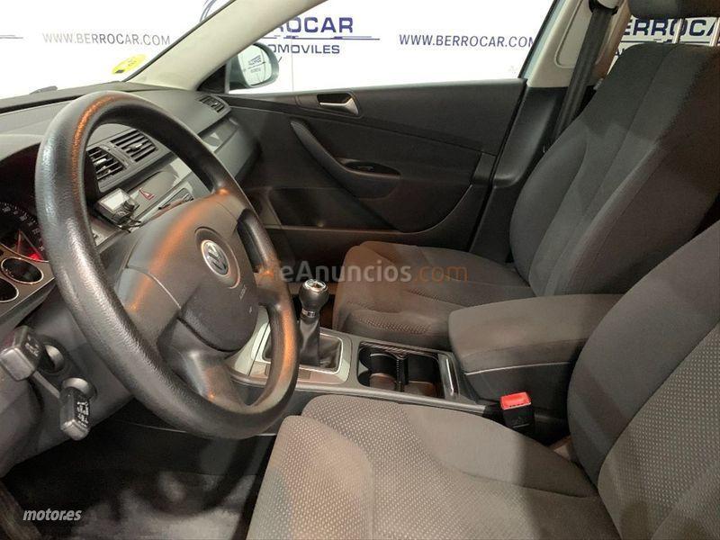Volkswagen Passat Variant 1.9 TDI 105cv Advance de 2008 con 287.208 Km por 5.600 EUR. en Sevilla